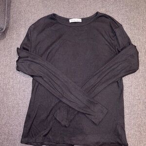 Yakira Bella Women's Black ribbed Long Sleeve Top